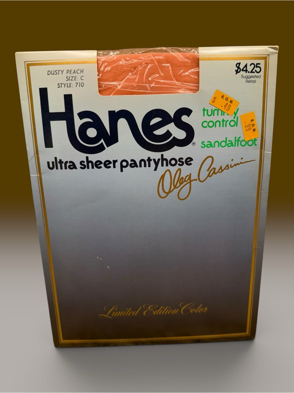 1983 Hanes Oleg Cassini Ultra Sheer Pantyhose Dusty Peach Size C 710 Limited Ed